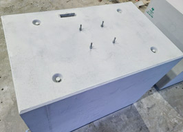基礎　1,900×1,200×H1,500　重量：8ｔ 　基礎　1,400×1,200×H1,500　重量：6ｔ